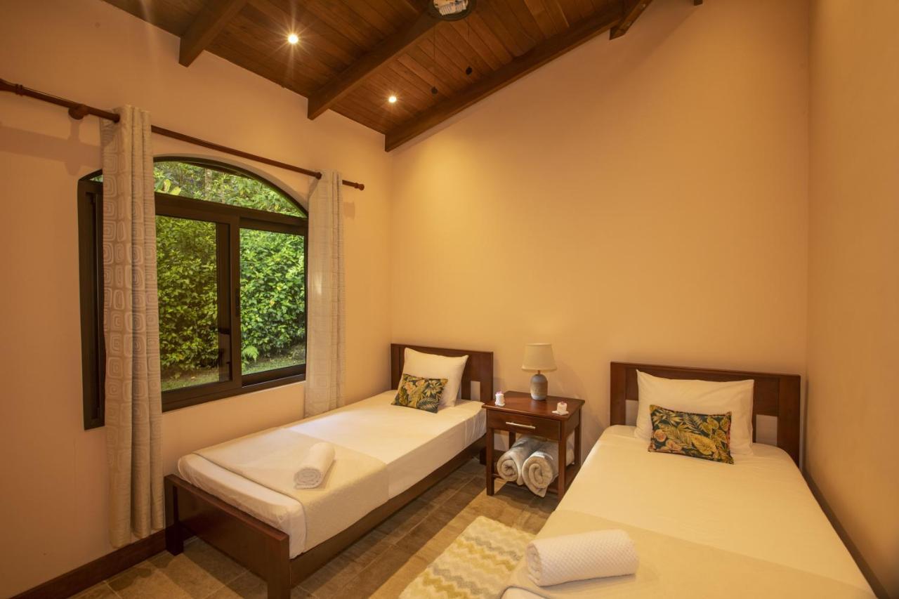 "Hana'S Celeste Retreat" Large Modern Villa Sleeps 6 On 20 Acres Of Nature! Bijagua Exterior photo