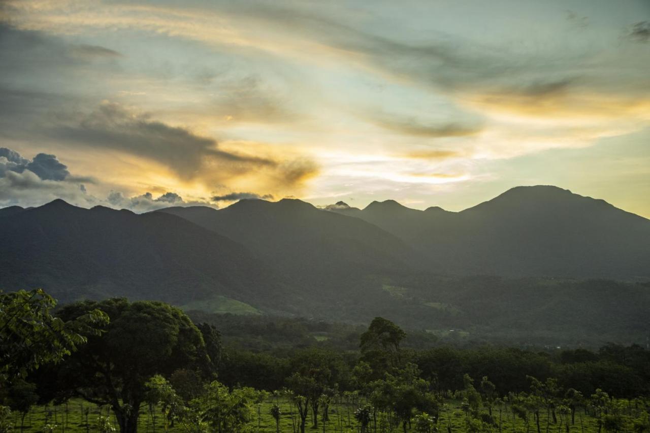 "Hana'S Celeste Retreat" Large Modern Villa Sleeps 6 On 20 Acres Of Nature! Bijagua Exterior photo